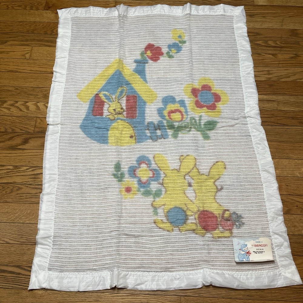 Vintage Beacon Baby Blanket 36 x 50 Yellow Gold Satin Trim Poly Irregular Sealed